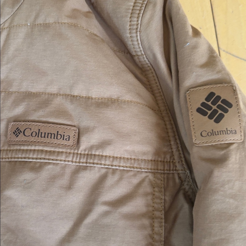 Women’s hazelnut brown hooded Columbia jacket - Picture 2 of 6